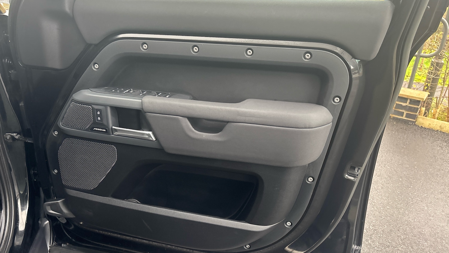 Used Land Rover Defender 2023 for sale - 76554124: Photo 29