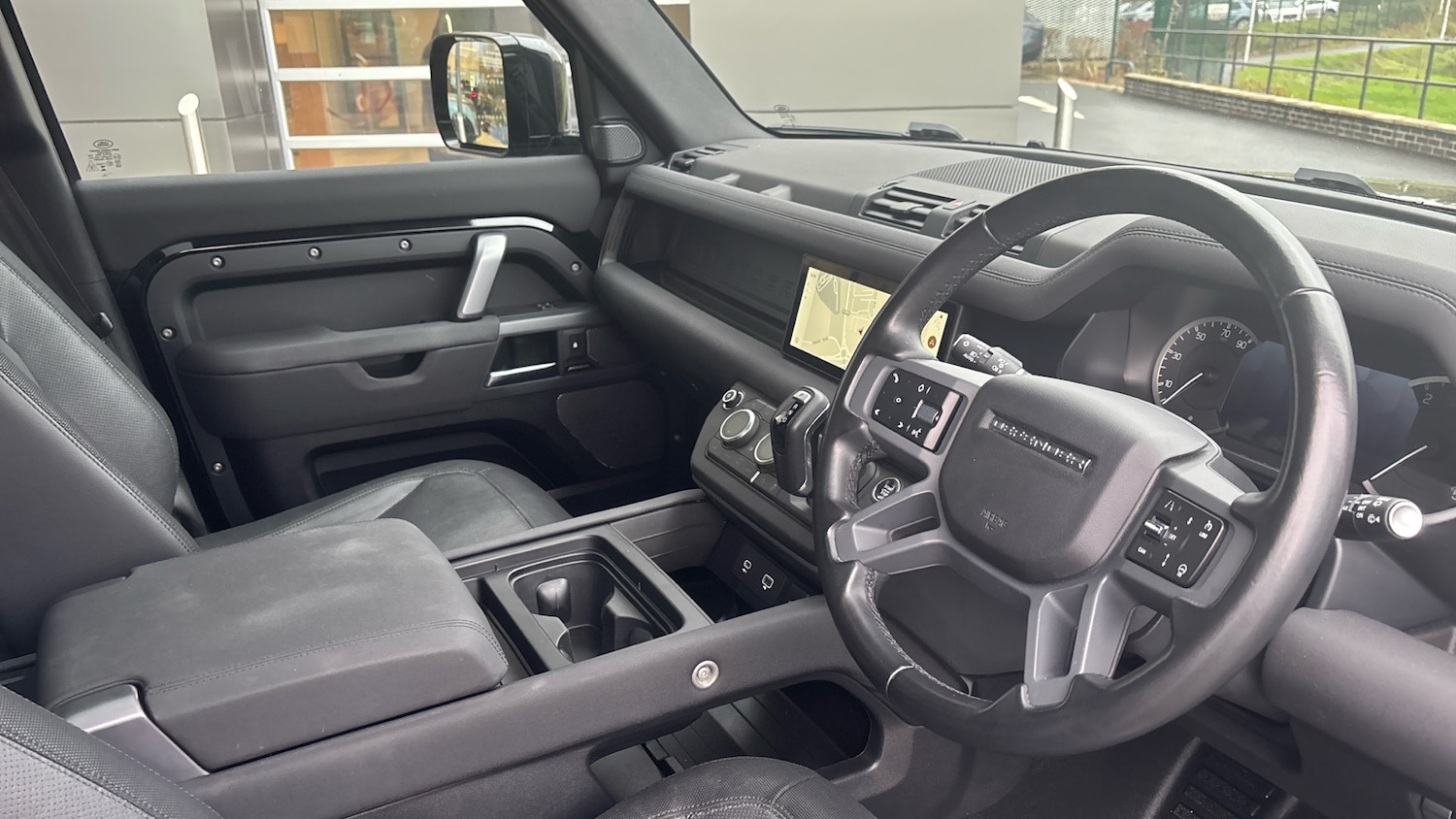 Used Land Rover Defender 2023 for sale - 76554124: Photo 30