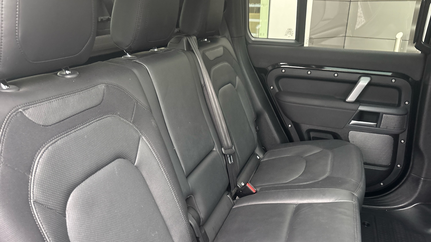 Used Land Rover Defender 2023 for sale - 76554124: Photo 36