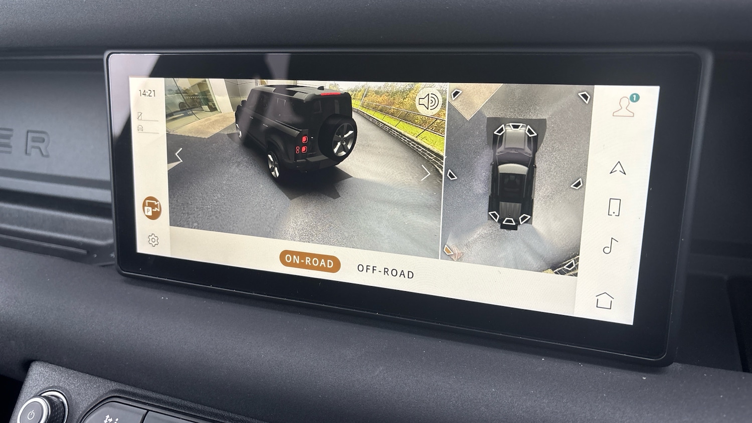 Used Land Rover Defender 2023 for sale - 76554124: Photo 54