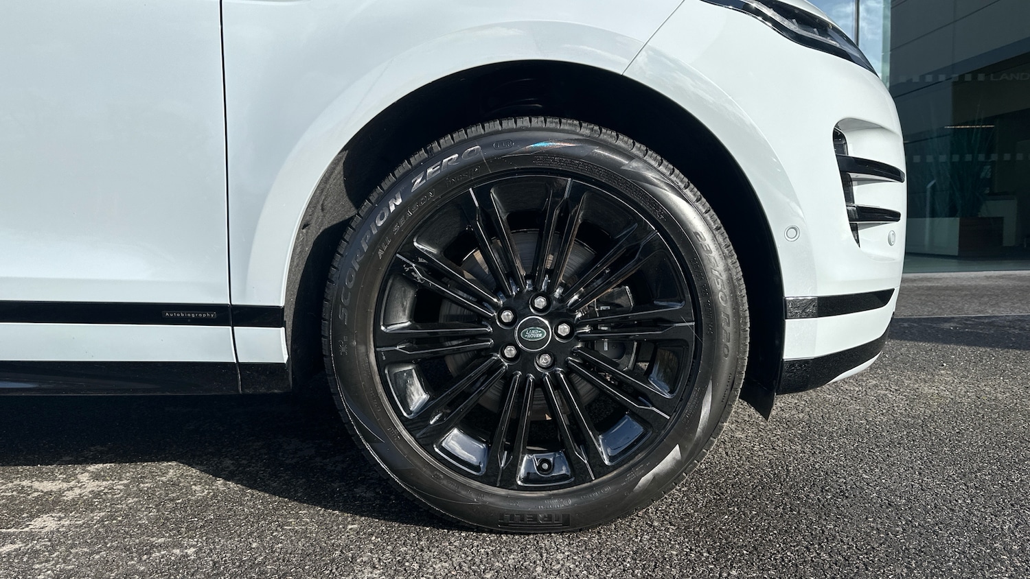 Used Land Rover Range Rover Evoque 2025 for sale - 77813284: Photo 8