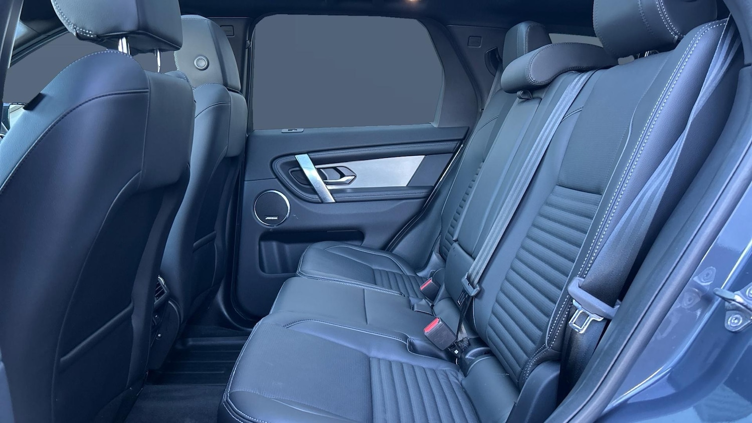 Used Land Rover Discovery Sport 2025 for sale - 78064323: Photo 4