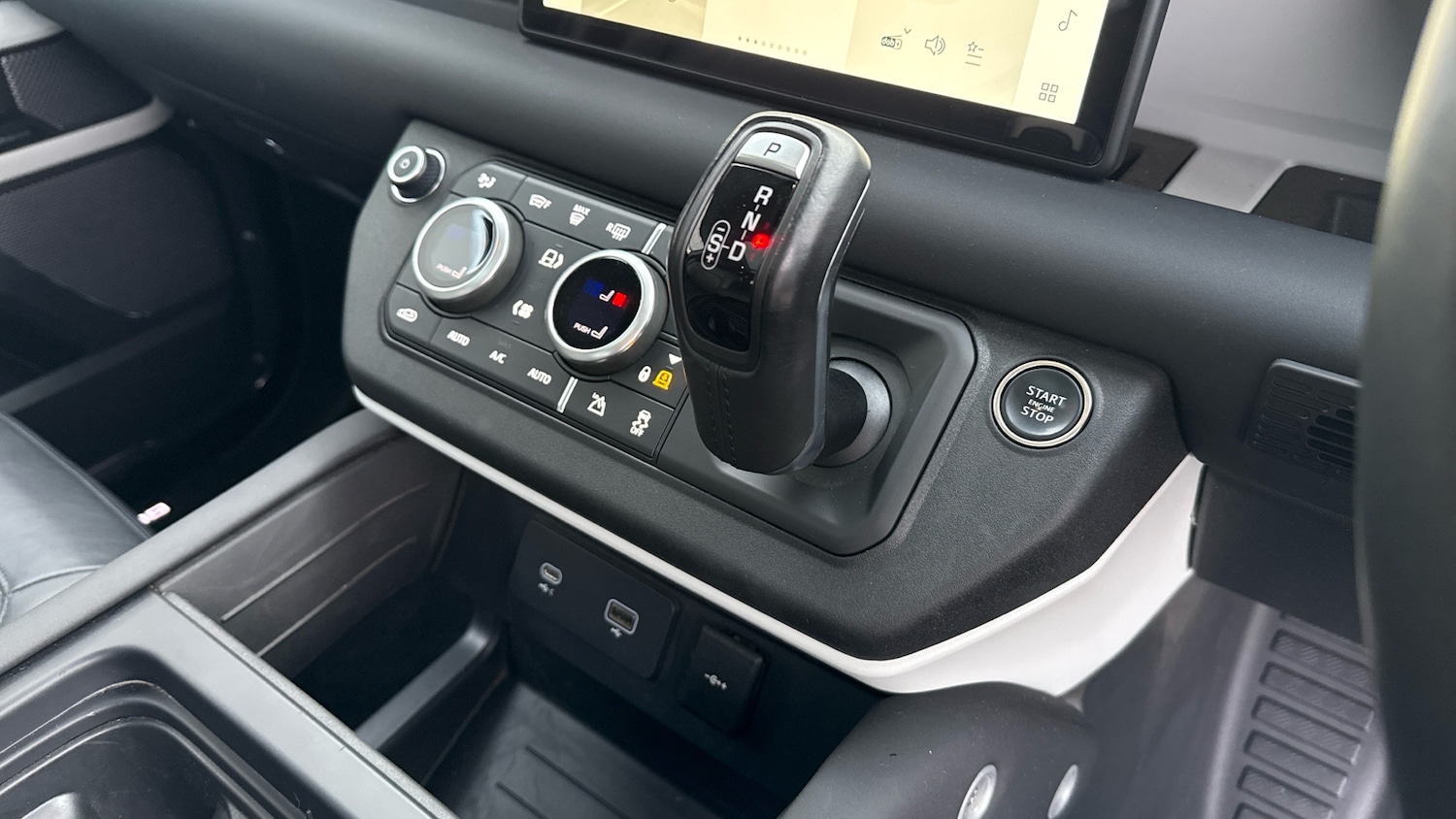 Used Land Rover Defender 2024 for sale - 77578709: Photo 13