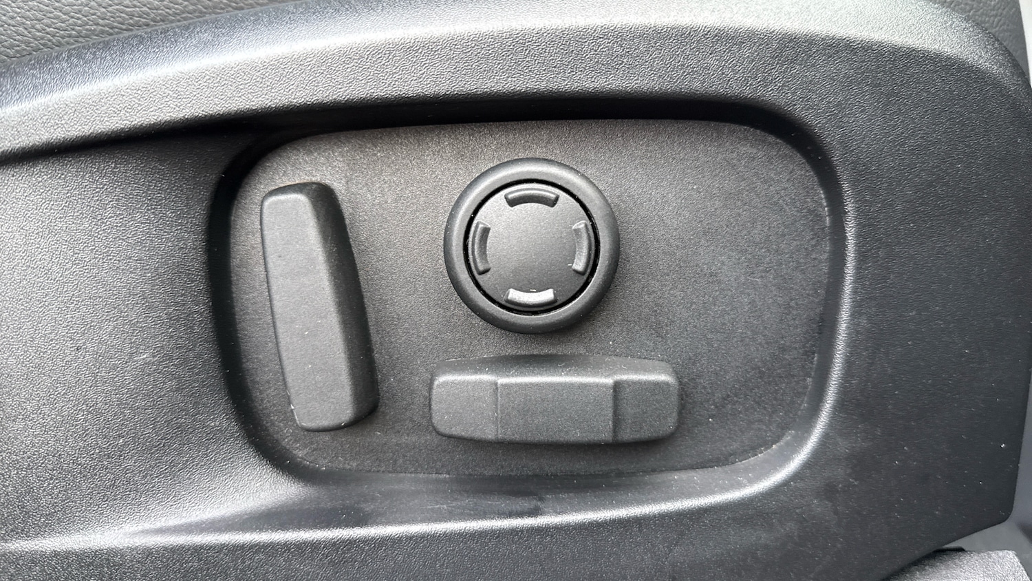 Used Land Rover Defender 2024 for sale - 77578709: Photo 30