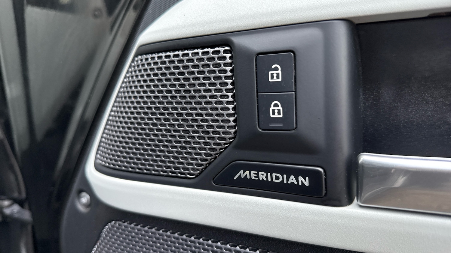 Used Land Rover Defender 2024 for sale - 77578709: Photo 38