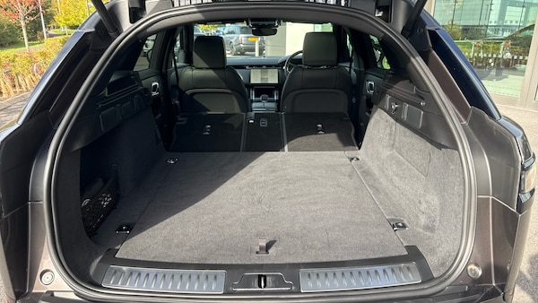Used Land Rover Range Rover Velar 2024 for sale - 76220677: Photo 10