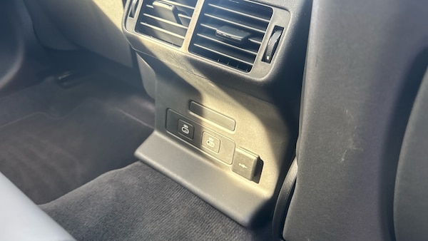 Used Land Rover Range Rover Velar 2024 for sale - 76220677: Photo 18