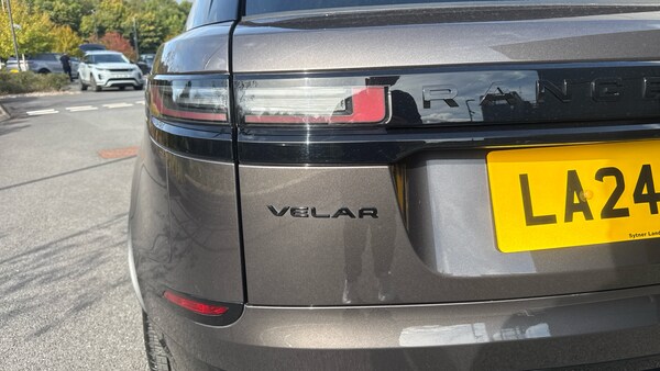 Used Land Rover Range Rover Velar 2024 for sale - 76220677: Photo 19