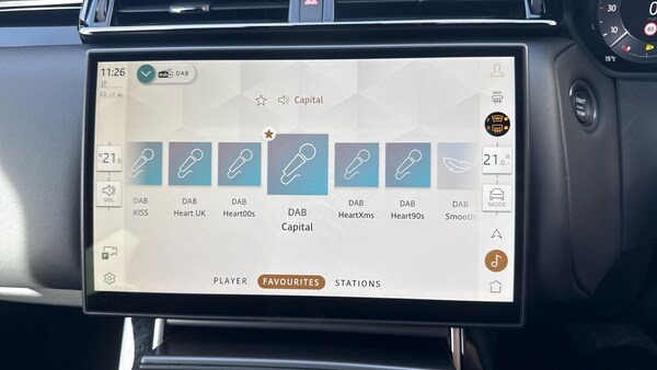 Used Land Rover Range Rover Velar 2024 for sale - 76220677: Photo 32