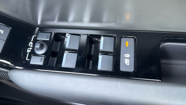 Used Land Rover Range Rover Velar 2024 for sale - 76220677: Photo 35