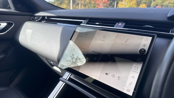 Used Land Rover Range Rover Velar 2024 for sale - 76220677: Photo 54