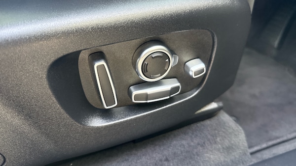 Used Land Rover Range Rover Velar 2024 for sale - 76220677: Photo 55