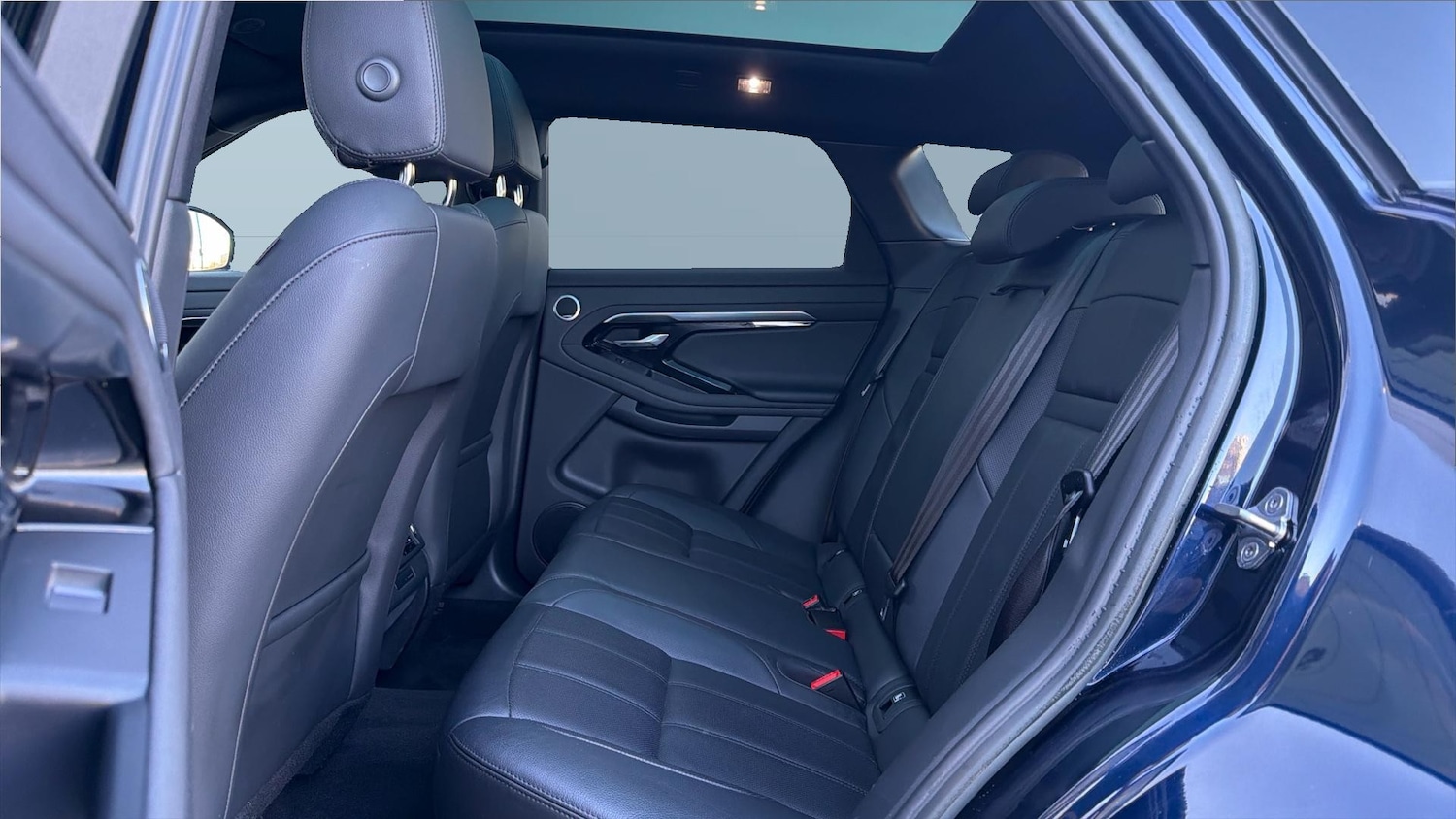 Used Land Rover Range Rover Evoque 2022 for sale - 76830516: Photo 4