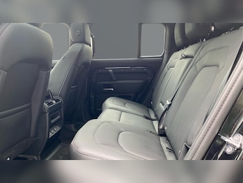 Used Land Rover Defender 2024 for sale - 78092561: Photo