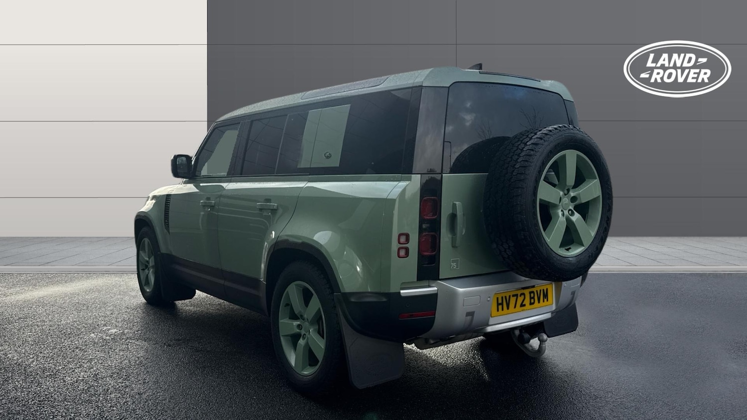 Used Land Rover Defender 2023 for sale - 76808033: Photo 2