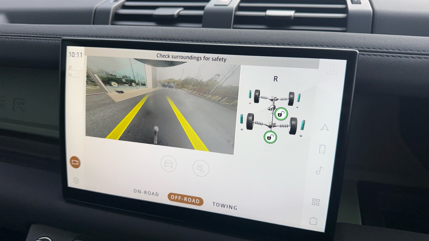 Used Land Rover Defender 2023 for sale - 76808033: Photo 33