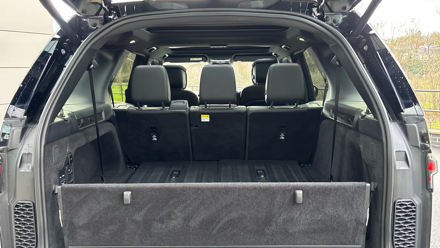 Used Land Rover Discovery 2024 for sale - 77007987: Photo 10