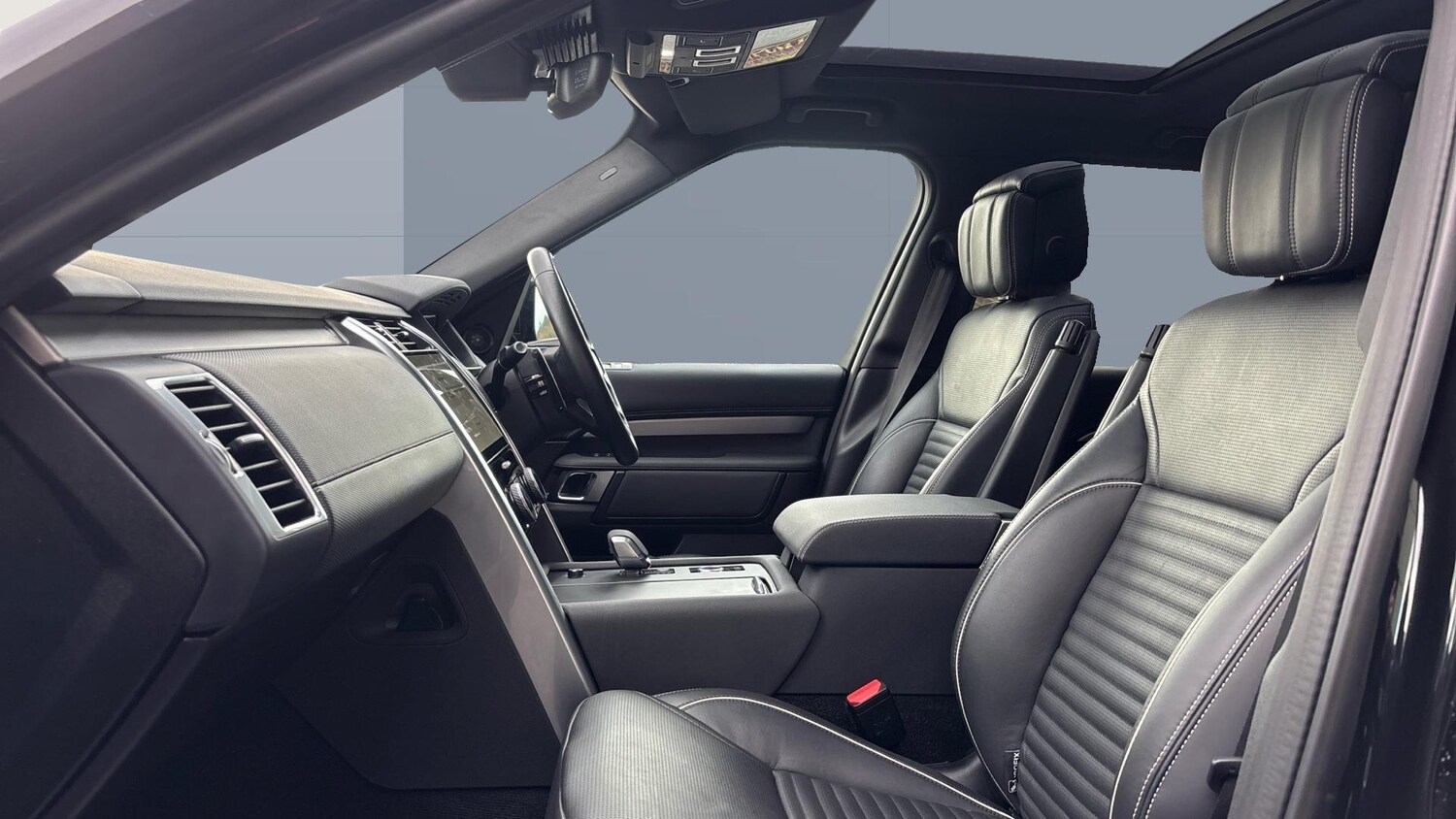 Used Land Rover Discovery 2024 for sale - 77007987: Photo 3