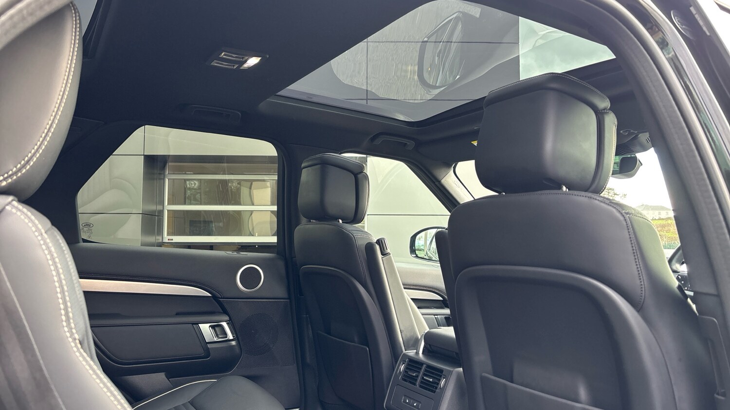 Used Land Rover Discovery 2024 for sale - 77007987: Photo 44