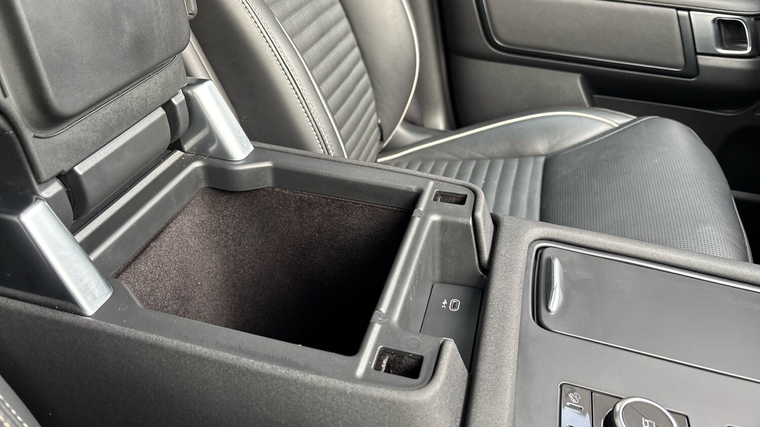 Used Land Rover Discovery 2024 for sale - 77007987: Photo 61