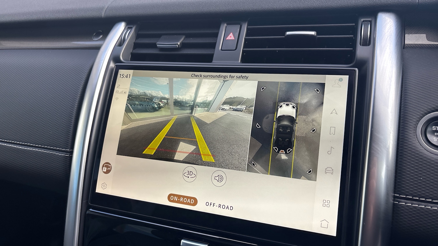 Used Land Rover Discovery 2023 for sale - 77763346: Photo 12