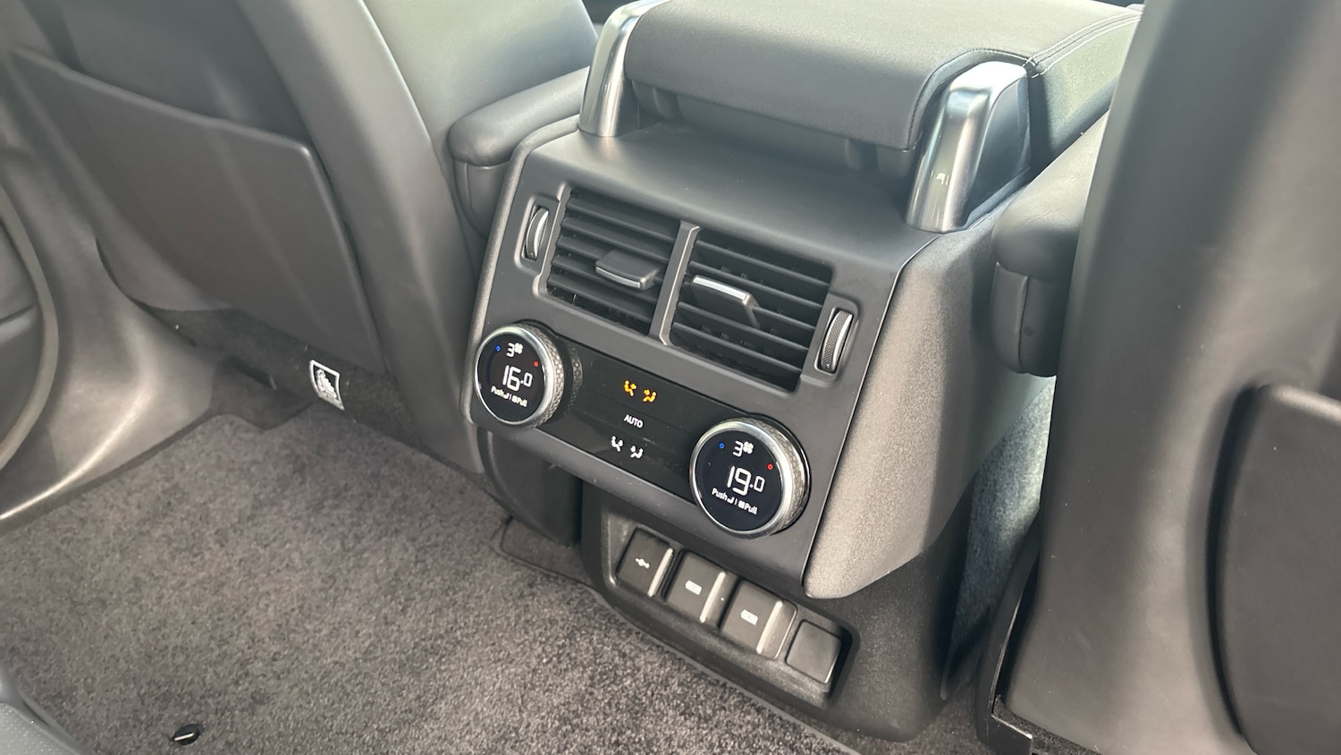 Used Land Rover Discovery 2023 for sale - 77763346: Photo 18