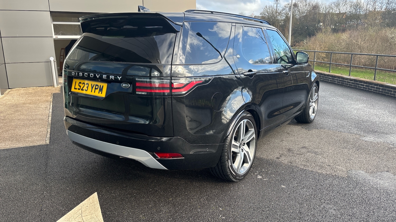 Used Land Rover Discovery 2023 for sale - 77763346: Photo 25