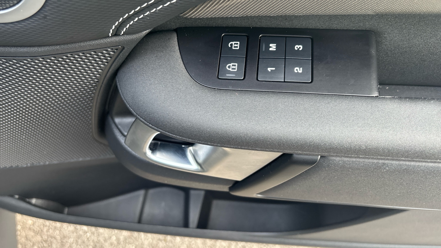 Used Land Rover Discovery 2023 for sale - 77763346: Photo 28