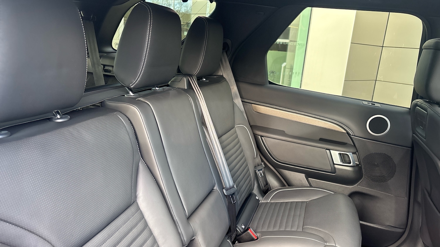 Used Land Rover Discovery 2023 for sale - 77763346: Photo 34