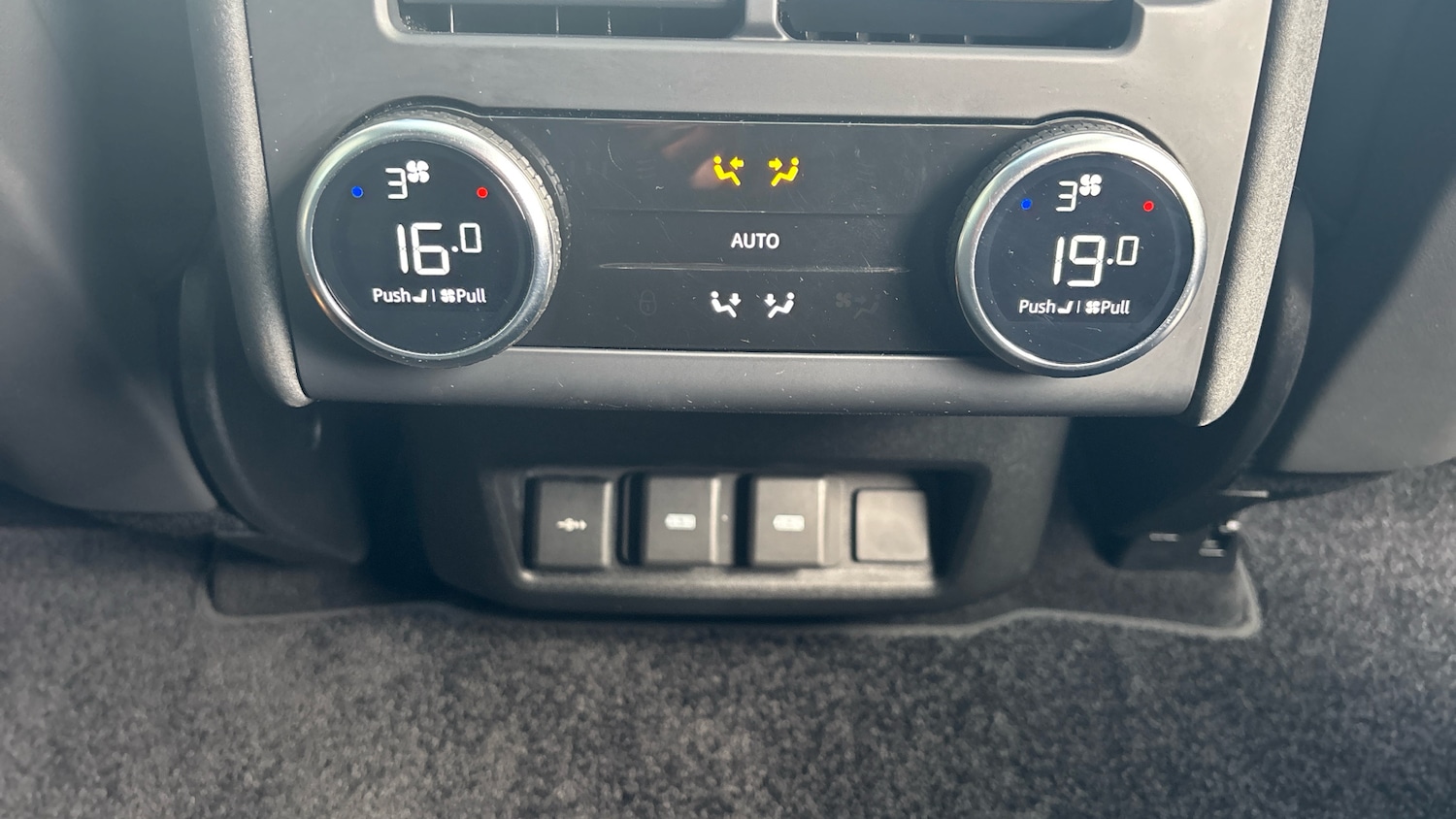 Used Land Rover Discovery 2023 for sale - 77763346: Photo 38