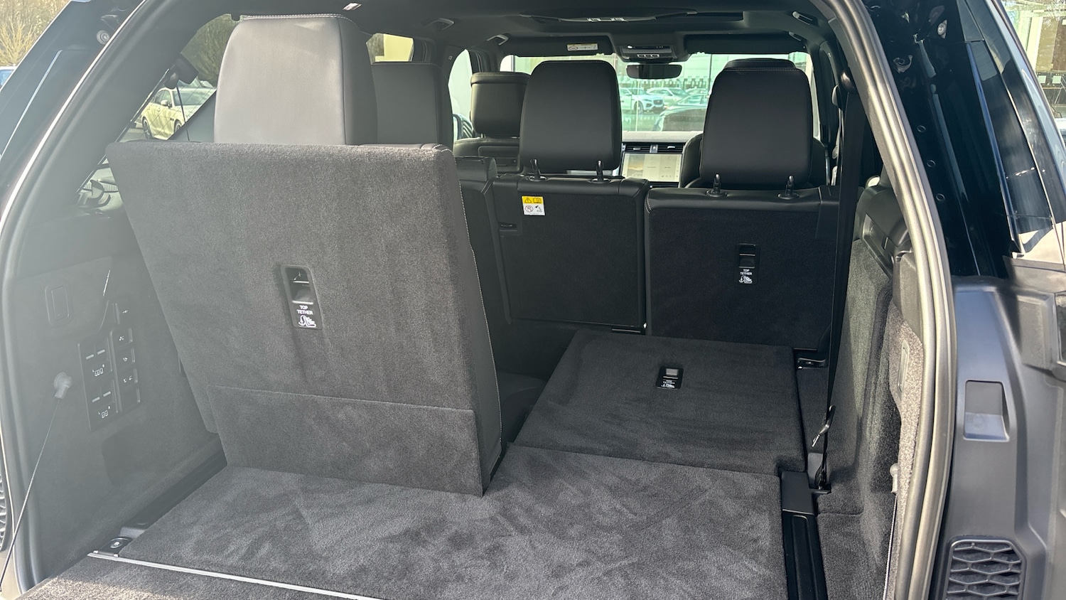 Used Land Rover Discovery 2023 for sale - 77763346: Photo 46