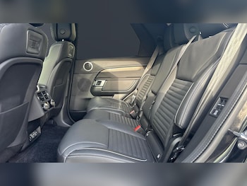 Used Land Rover Discovery 2023 for sale - 77763346: Photo