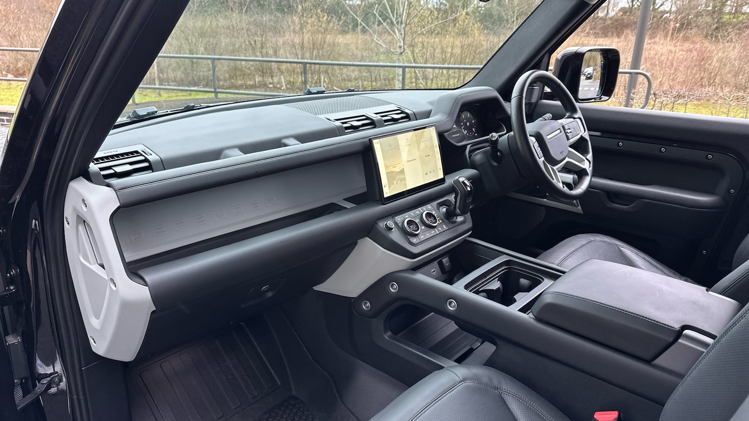 Used Land Rover Defender 2024 for sale - 77271260: Photo 18