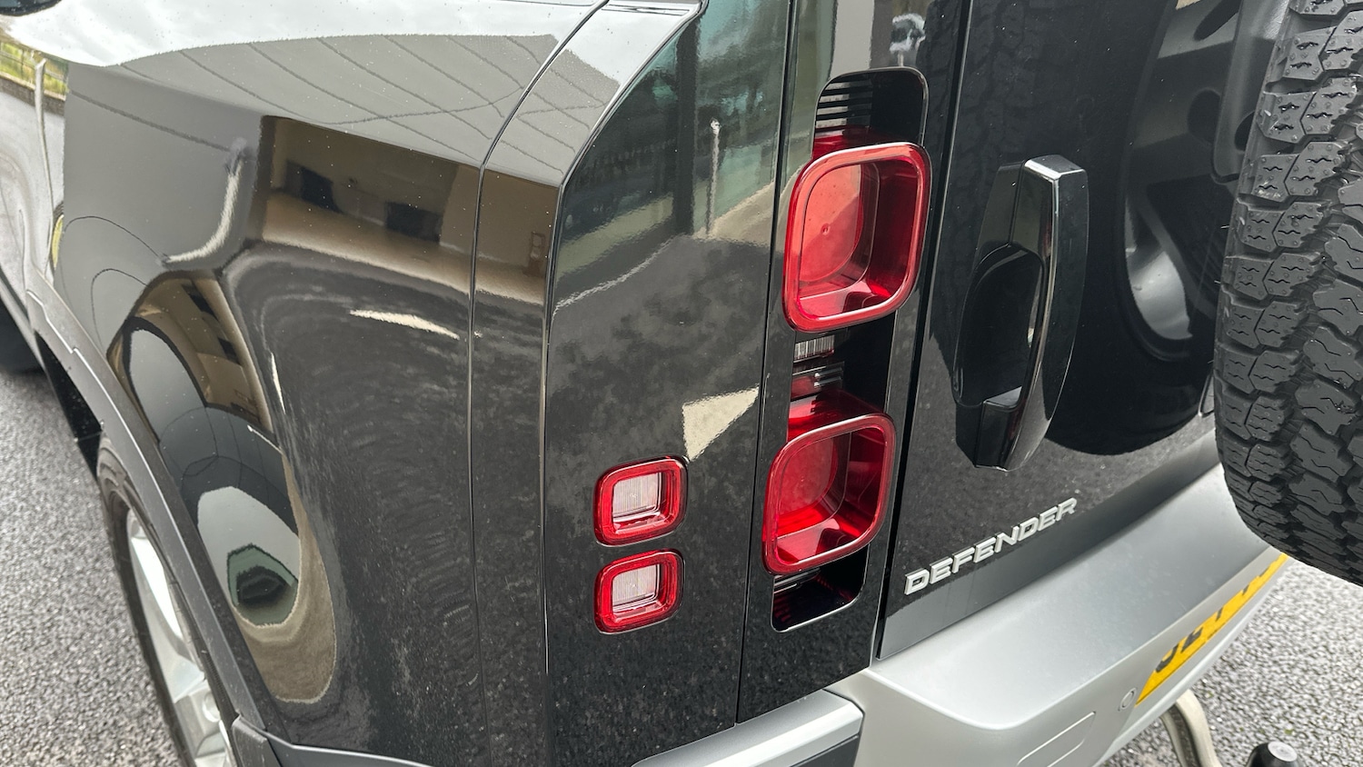 Used Land Rover Defender 2024 for sale - 77271260: Photo 19