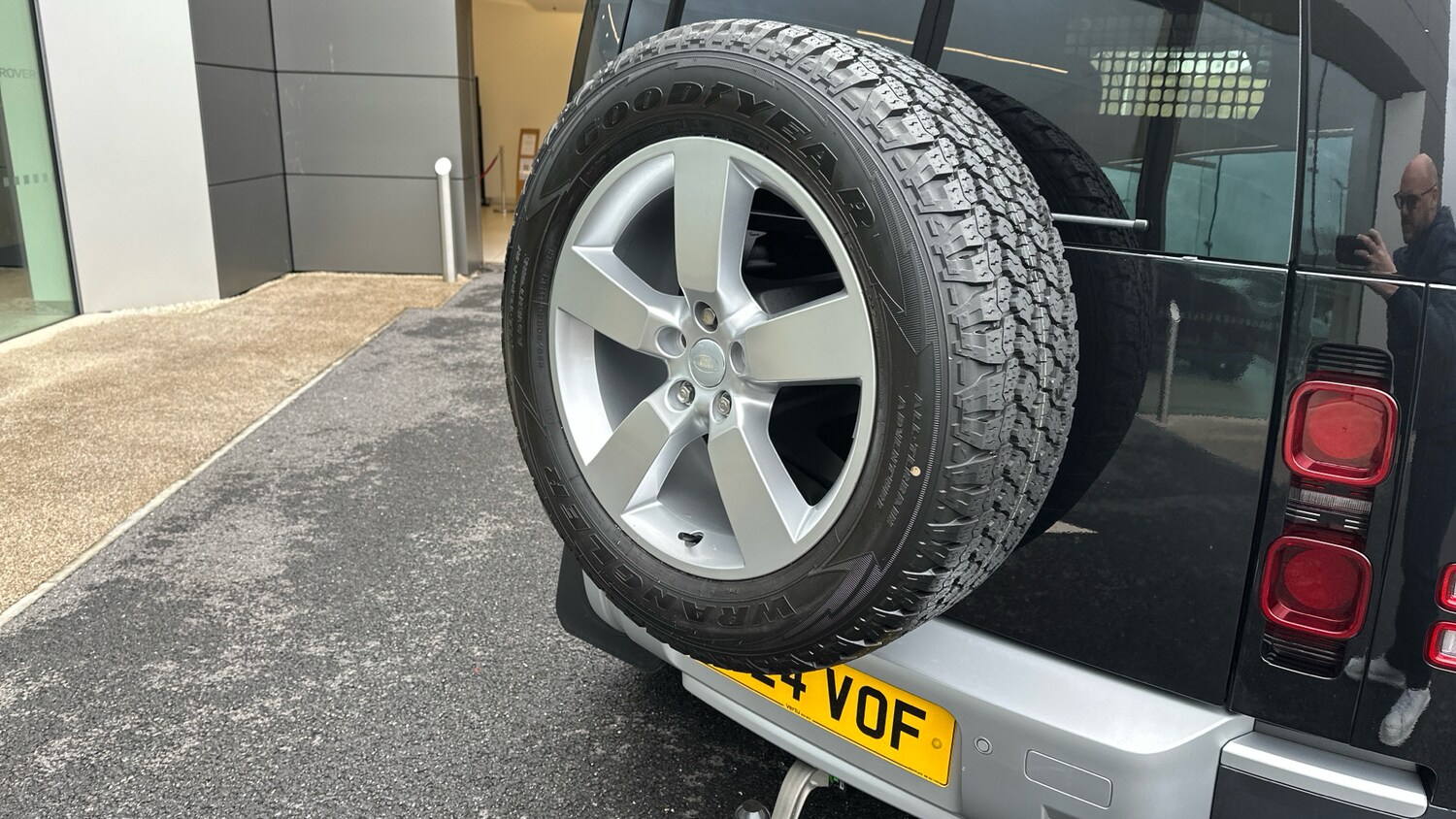 Used Land Rover Defender 2024 for sale - 77271260: Photo 30