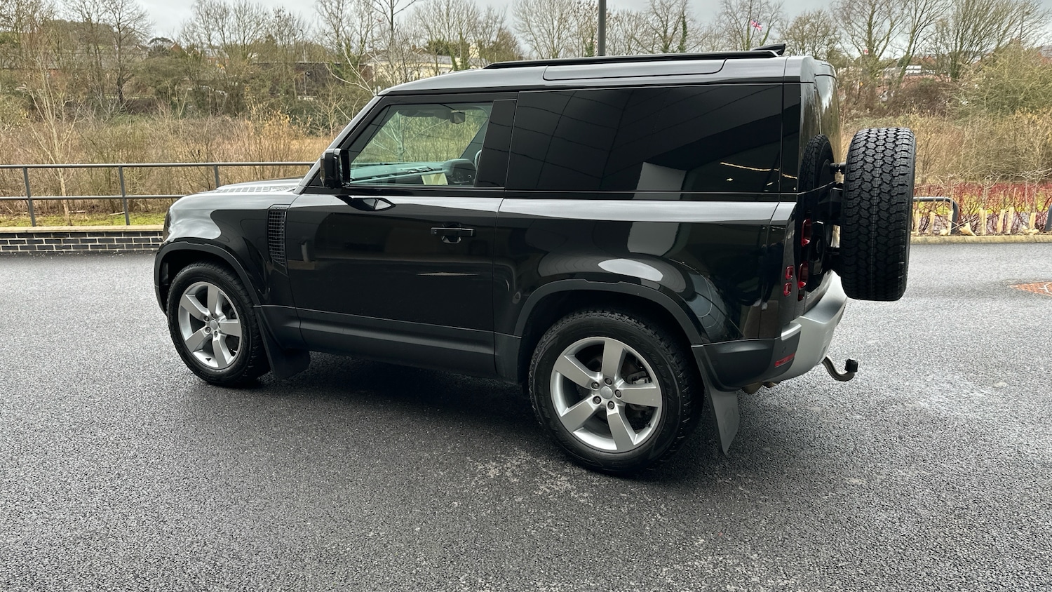 Used Land Rover Defender 2024 for sale - 77271260: Photo 33