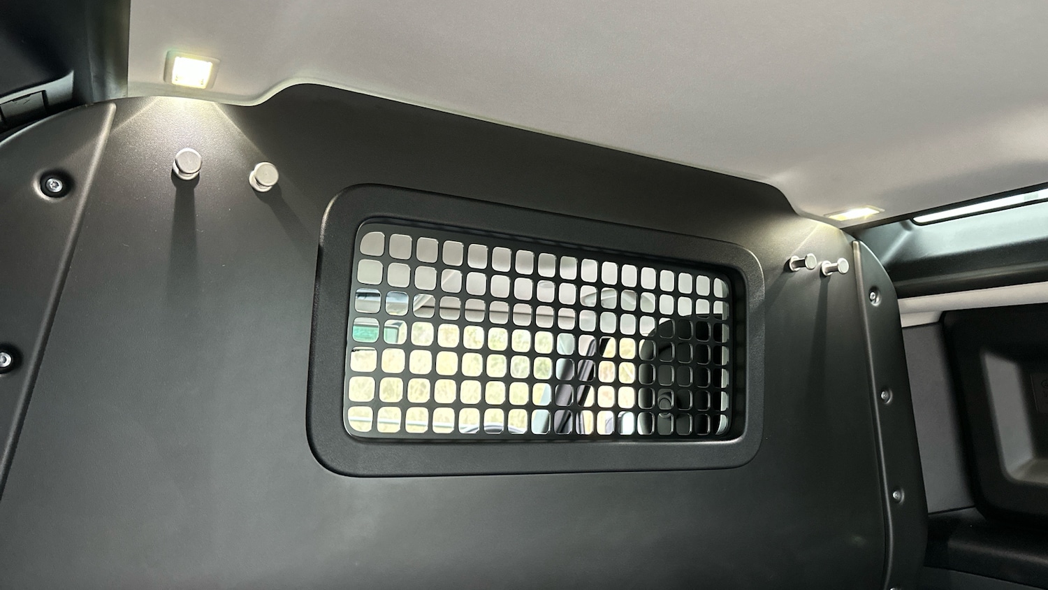 Used Land Rover Defender 2024 for sale - 77271260: Photo 41