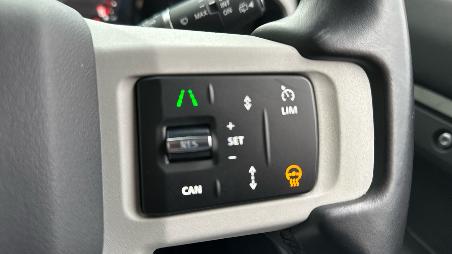 Used Land Rover Defender 2024 for sale - 77271260: Photo 48