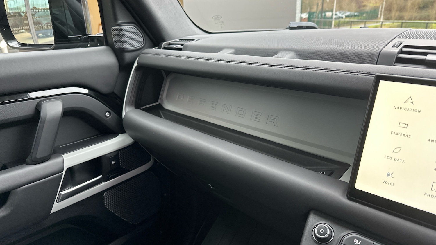 Used Land Rover Defender 2024 for sale - 77271260: Photo 54