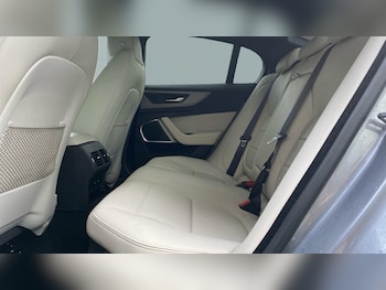 Used Jaguar XE 2019 for sale - 77167926: Photo