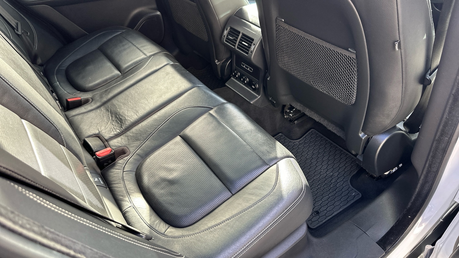 Used Jaguar F-Pace 2017 for sale - 77729704: Photo 33