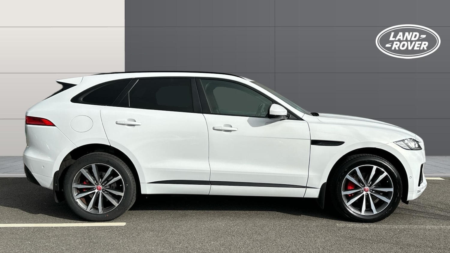 Used Jaguar F-Pace 2017 for sale - 77729704: Photo 5