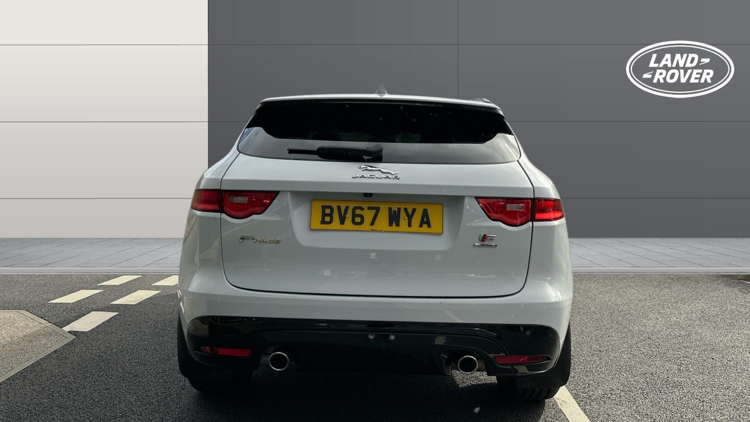 Used Jaguar F-Pace 2017 for sale - 77729704: Photo 6