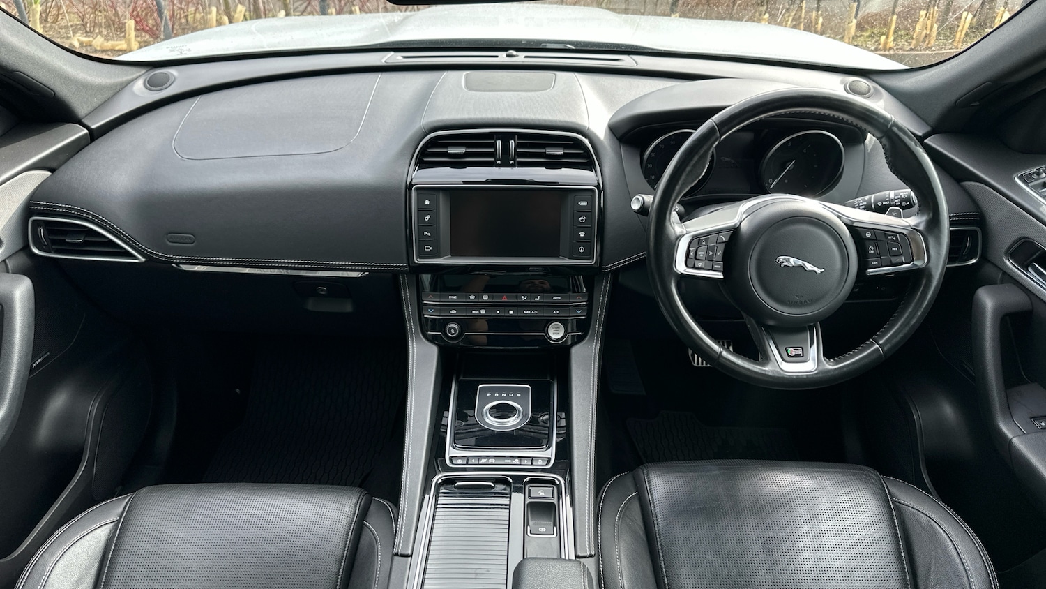 Used Jaguar F-Pace 2017 for sale - 77729704: Photo 9