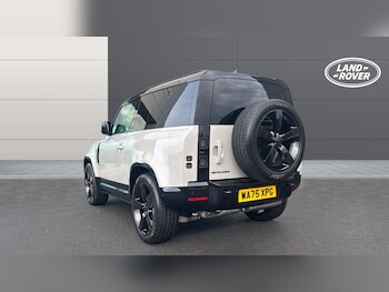 Used Land Rover Defender 2025 for sale - 78152907: Photo