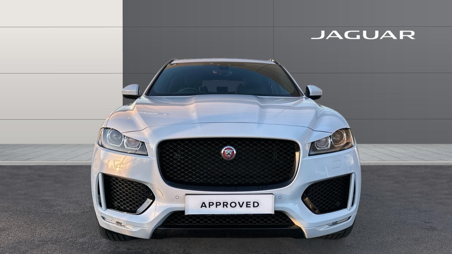 Used Jaguar F-Pace 2019 for sale - 76835336: Photo 7