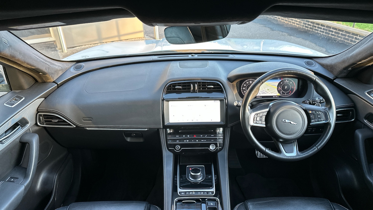 Used Jaguar F-Pace 2019 for sale - 76835336: Photo 9