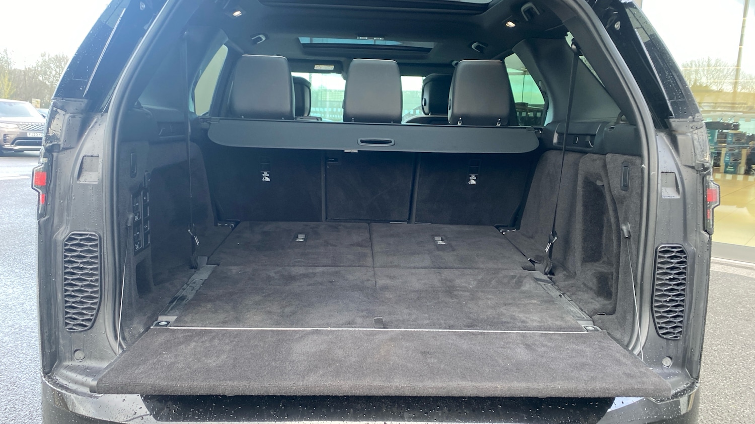 Used Land Rover Discovery 2021 for sale - 77545677: Photo 10