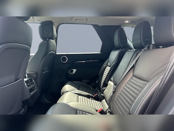 Used Land Rover Discovery 2023 for sale - 78064322: Photo