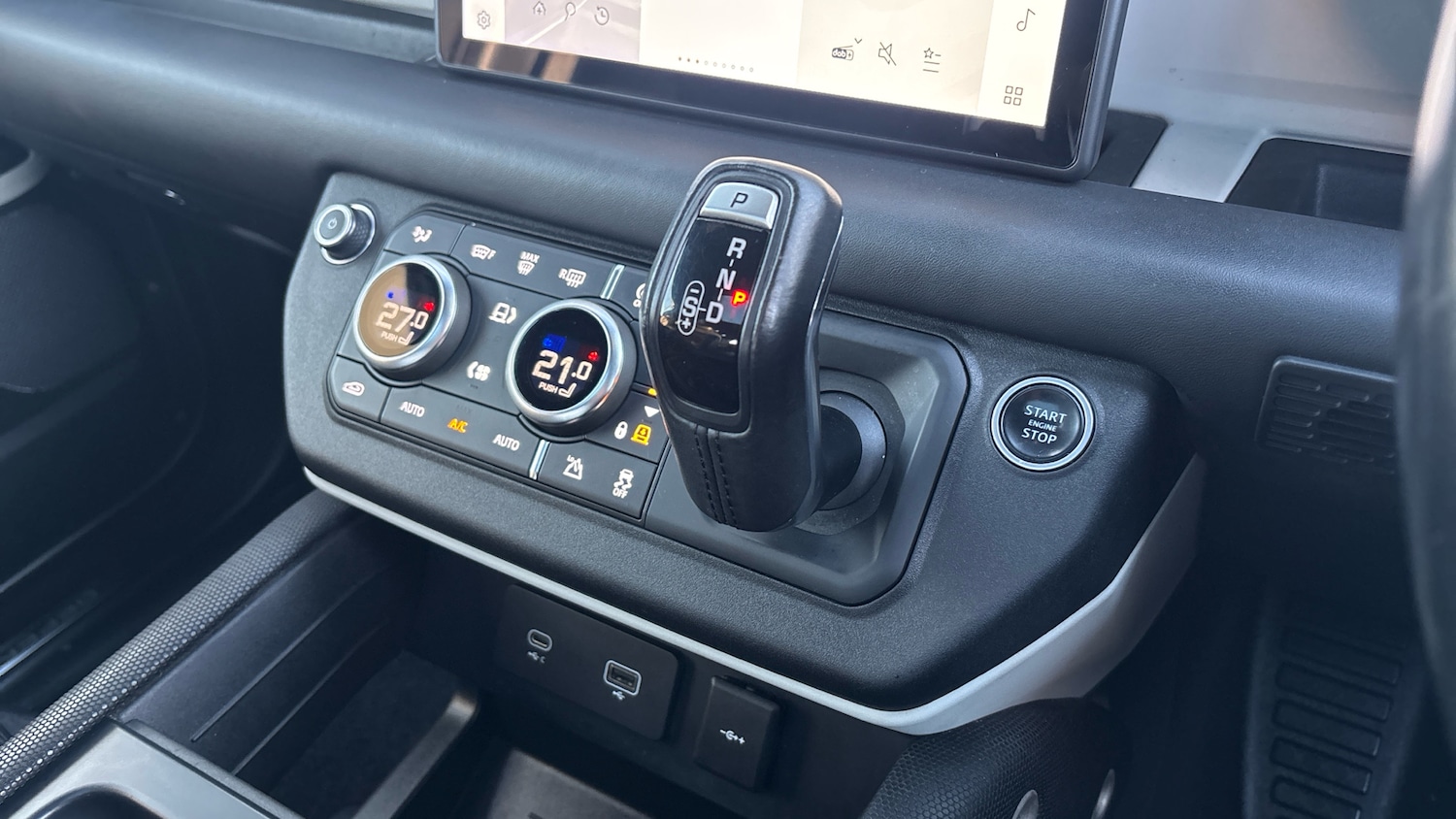 Used Land Rover Defender 2021 for sale - 76862254: Photo 13